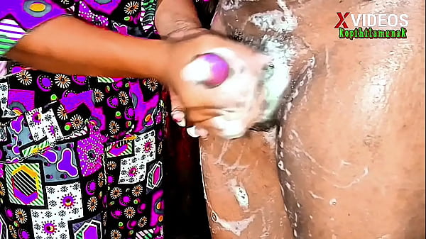 Kelakuan Kakak Dan Adik Di Kamar Mandi thumbnail