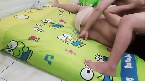 Tukang Bakso Ngentot Istri Lura Sampe Ketagihan thumbnail