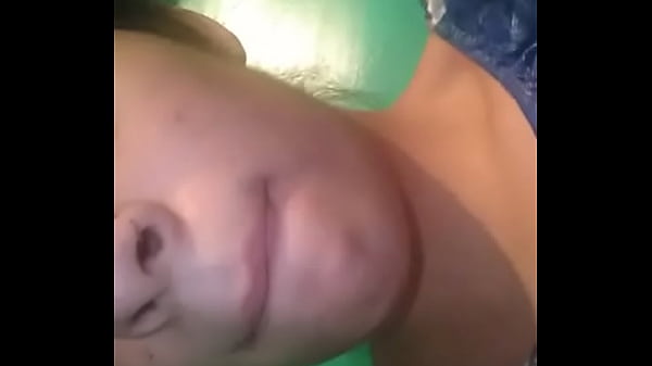 Nonton Est&aacute; En La Banda Del Colegio Y Le Encanta Meterse El Palo De Lira thumbnail