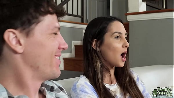 Nonton Cute Teen Natalia Nix Finds Very Creative Ways To Keep Her Off The Tv thumbnail