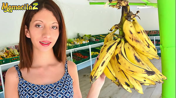 Carne del mercado joanna diaz sexy colombiana fucks hard with a big black cock guy 