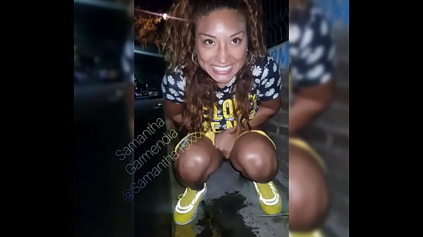 Nonton Sam Garmendia Se Hace Pip&iacute; En La Calle thumbnail