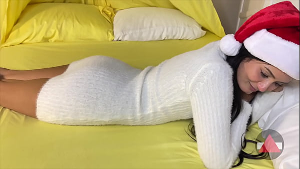 She Gave Him A Great Gift For The Holiday thumbnail