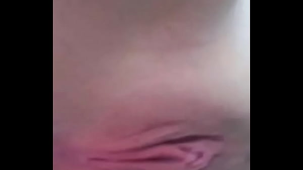 Mi Amiga Se Pone Bien Cachonda Y Me Manda Video thumbnail