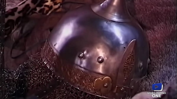 Nonton Brunette Aux Gros Seins Trompe Le Chef De Village All&egrave;grement thumbnail