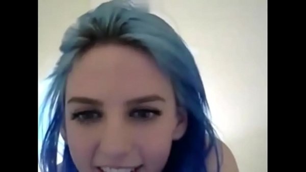 Sinihattu 18yo Valtavat Rinnat thumbnail