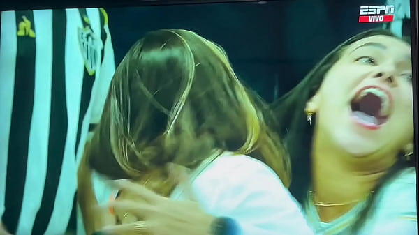 Nonton Portero Brasilero Viola A Venezonala thumbnail