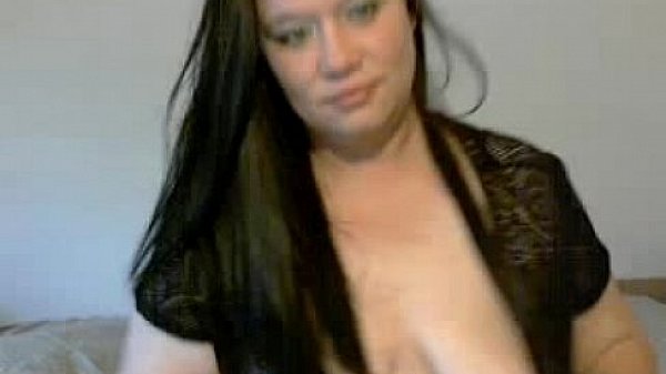 Nonton Glasses Sonia Sweet's Pussy Opens For Play - Honeyoncam.com thumbnail