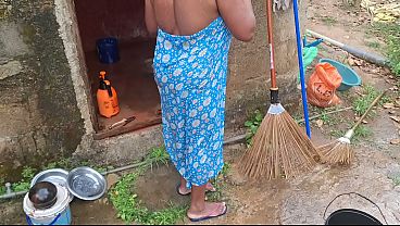 Hottest desi step sis bathing outside 