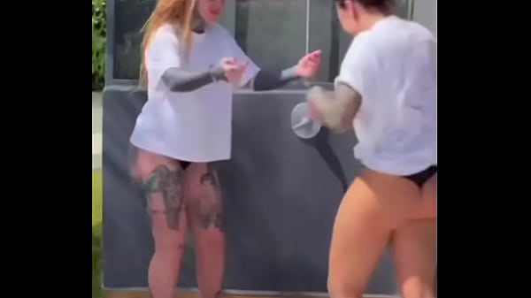 Nonton Women ? Alexandra Wildd thumbnail