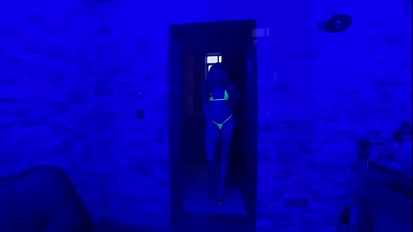 Nonton Ultraviolet Pleasure In A Bikini thumbnail