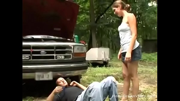 Sexy Brunette Amateur With Big Boobs Was Too Horny To Wait For Her Boyfriend thumbnail