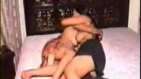 Indian Lesbians Doing A Sexy Mujra On Camera thumbnail