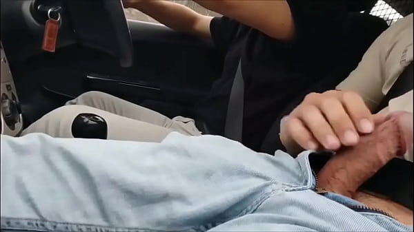 Comecei A Bater Punheta Do Lado Do Motorista Do Uber E Ele Deixou Eu Pegar No Pau Dele thumbnail