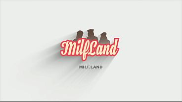 Nonton Rubis Et Stella, Deux Belles Coquines, Se D&eacute;vorent La Chatte thumbnail