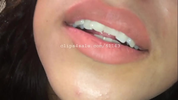 Nonton Lisa's Mouth Video 2 Preview thumbnail