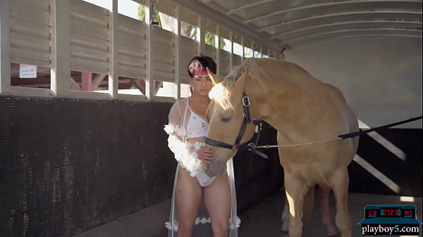 Big boobs and round ass latina model from Guatemala shows her amazing body off 