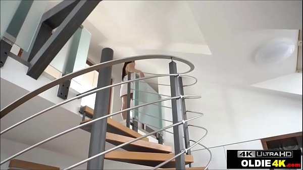 Nonton Old Dude Fucks Young Trophy Girlfriend thumbnail