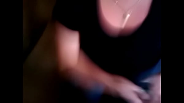 Nonton Freaky Milf Sucking Bbc thumbnail