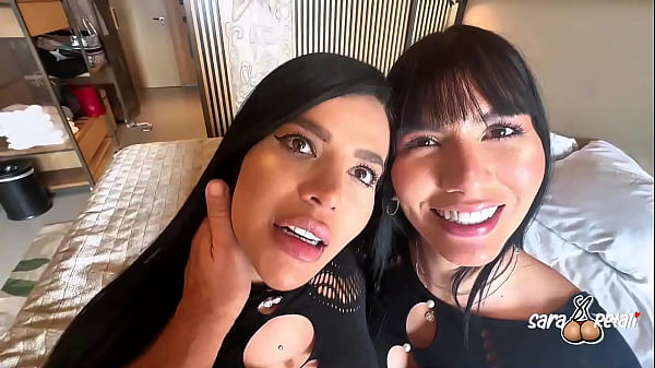 Nonton Threesome. Massive Cumshot On The Faces Of Two Hungry Latinas thumbnail