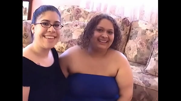 Nonton Amateur Bbw Lesbians Suck And Fuck Each Other thumbnail