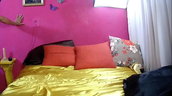 Boneca N&atilde;o Resistiu E Pediu Leite No Cuzinho thumbnail