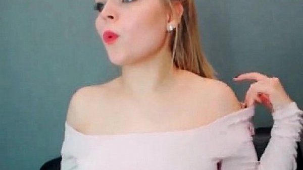 Nonton 1426137566 Molodaya-blondinka-ochen-dovolna-drochkoy thumbnail