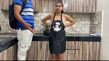 MILF Sara Caught Naked in the Kitchen Stepson Banged Her Hard Hindi