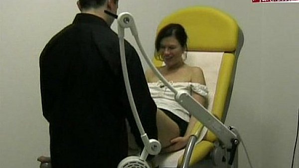 Nonton Ficken In Der Arztpraxis thumbnail