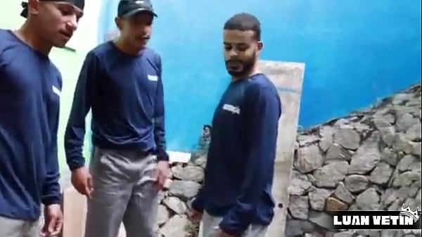 Os Pe&otilde;es Na Obra, Fazem Sexo Escondidos Do Patr&atilde;o thumbnail