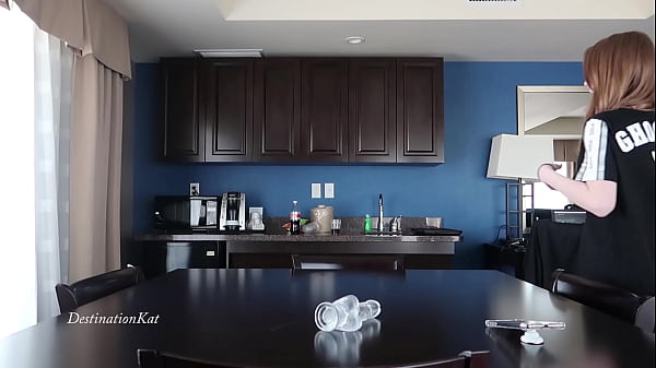 Nonton Dildo Fuck On The Table thumbnail