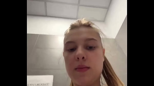 Fingering in the changing room 