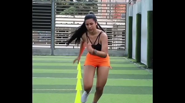 Nonton Agua Es Lo Que Ped&iacute;a Mi Cuerpo thumbnail