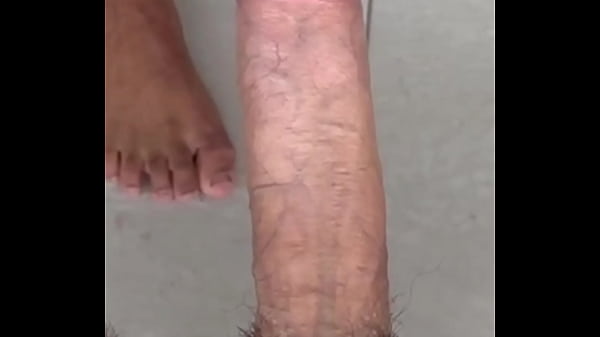 SENTANDO NA ROLA DE 23CM AT&Eacute; GOZAR. - FREE 