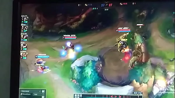 Nonton Lol Brande Tacando Fogo Nas Novinha thumbnail