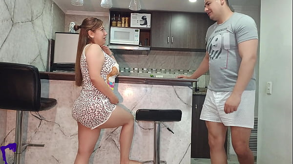 A Esposa Do Meu Melhor Amigo Me Provocou Na Cozinha E Acabamos Fodendo