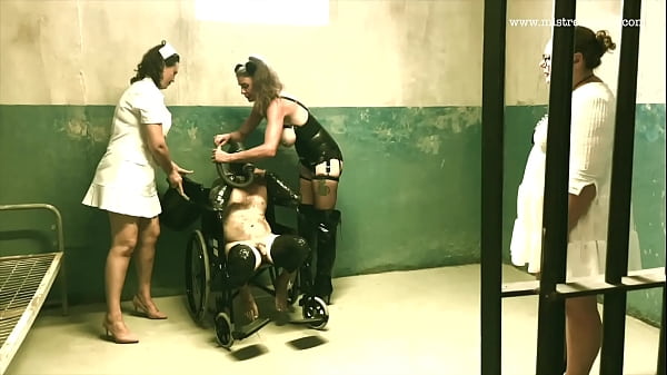 Mistress April The Widow thumbnail