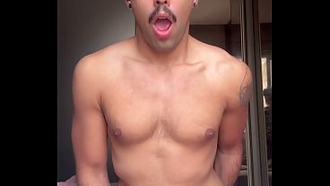 Gozando O Consolo Enfiado Bem Fundo No Meu Cu thumbnail
