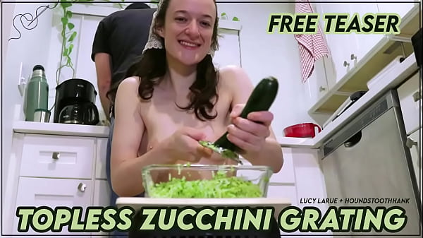 Nonton "topless Zucchini Grating" thumbnail