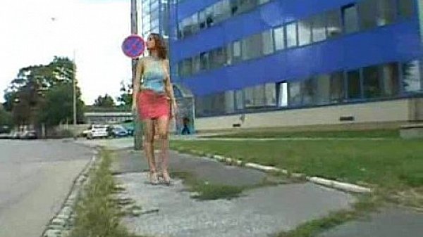 Nonton Lusty Lenka Gaborova Picked Up And Fucked. thumbnail