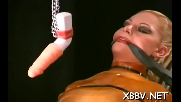 Nonton Naked Girlie Is Playing With A Marital-device thumbnail