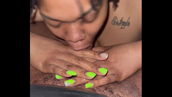 Nonton Tasha&rsquo;s Clan Interrupting Big Daddy Deepthroat Consultation thumbnail