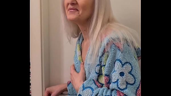 Shower Solo Milf thumbnail