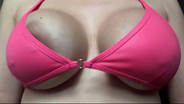 European Stepmom Artemisia Love Showing Her Juicy Boobs And Making Them Bounce thumbnail