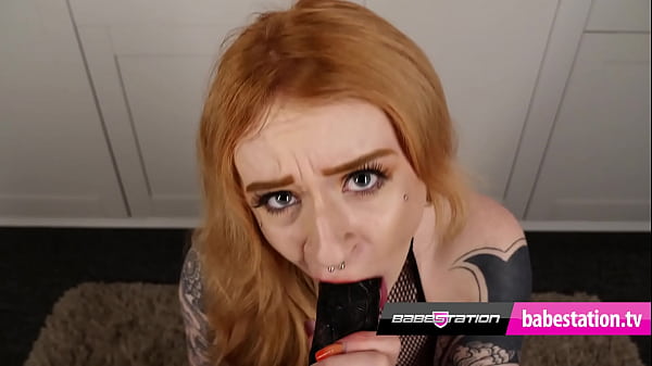 Nonton British Redhead Azura Alii Give Messy Gagging Dildo Blowjob thumbnail