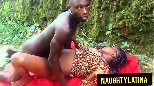 AMATEUR HORNY WIFE LOVE TO FUCK BBC BLACK COCK 