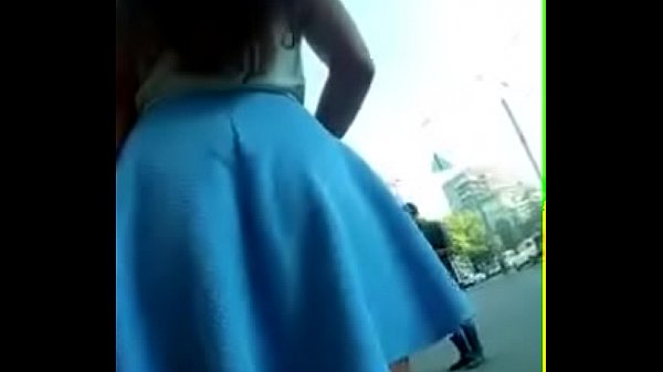 Nonton Bus Waiting Upskirt thumbnail