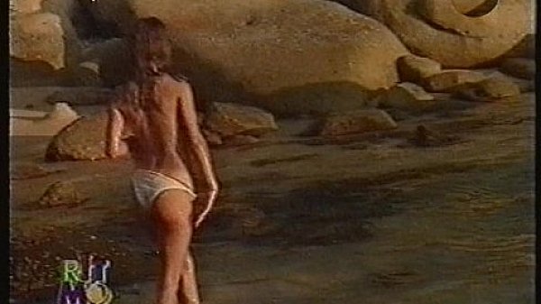 Nonton Sol Acu&ntilde;a Pendeja Super Hot thumbnail