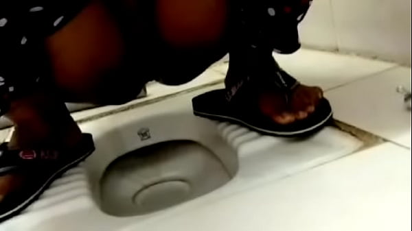 Nonton New Pee Jesmin In Bathroom thumbnail