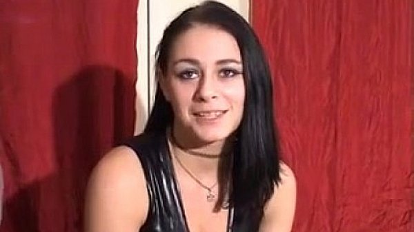 Nonton Vlaamse Bianca Dark Speelt Hoer (belgian Bianca Dark As A Hooker) thumbnail